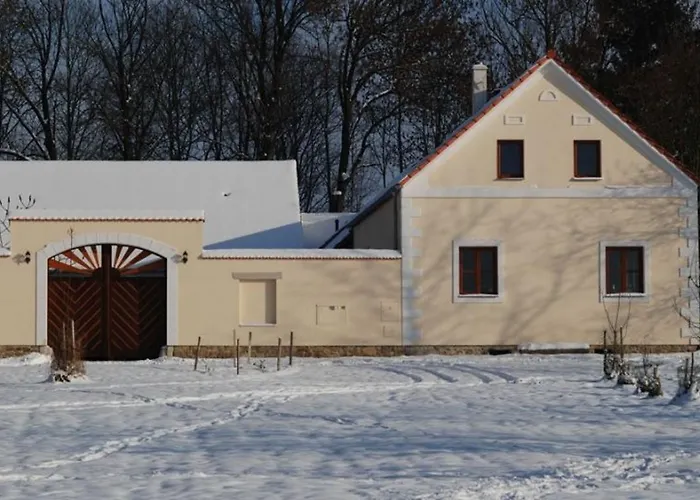 Veverci Dvur *